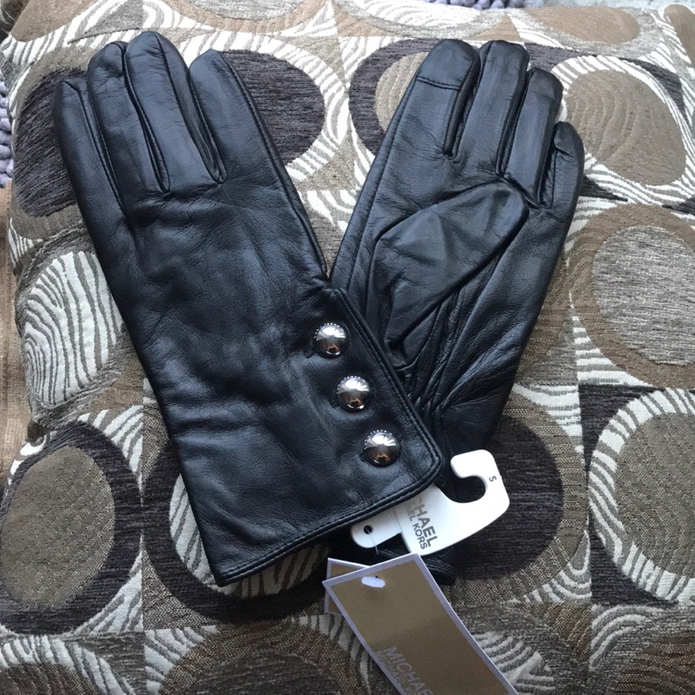 Michael Kors gloves